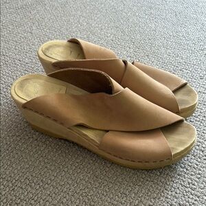 Slides from chic NYC brand No. 6. Size 40(9.5)